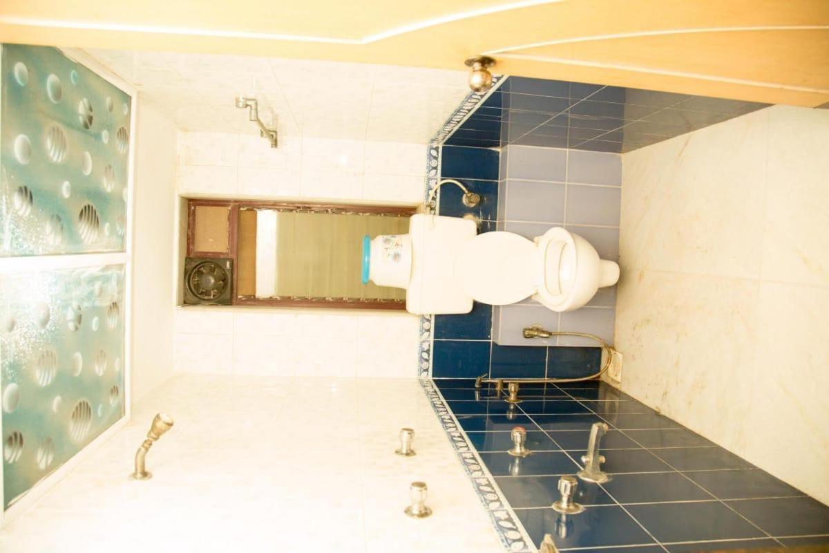 Srujan Sarai Service Apartment Мумбай Екстериор снимка