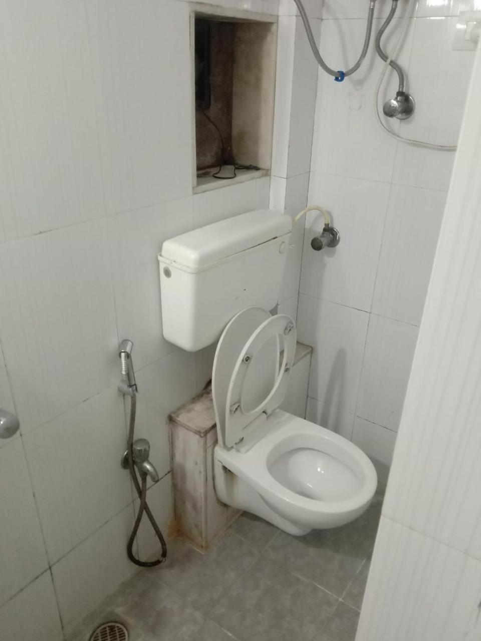 Srujan Sarai Service Apartment Мумбай Екстериор снимка